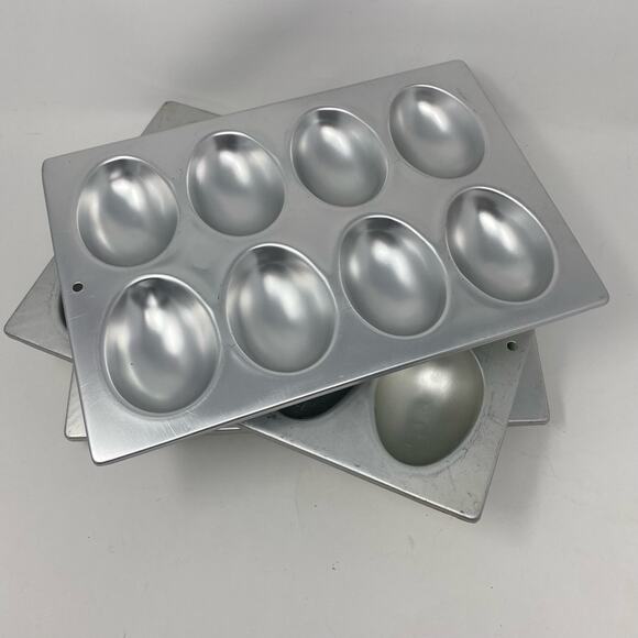 Mini 3D egg cake pans Set of 3 3.5” 8 slots - Picture 1 of 8